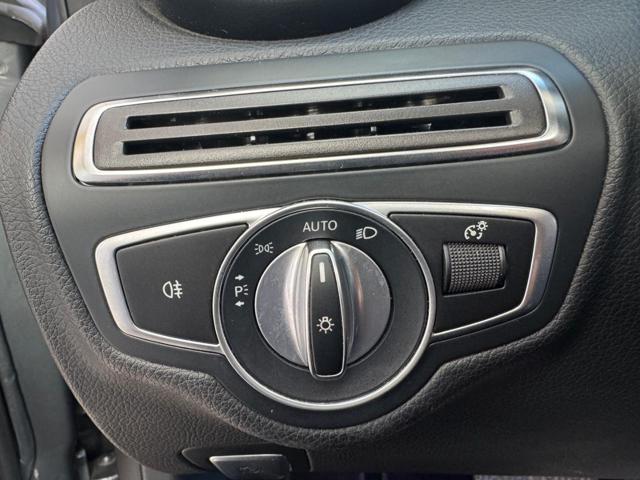 MERCEDES-BENZ C 300 usata, con Park Distance Control