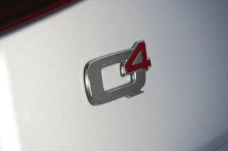 ALFA ROMEO Stelvio usata, con Sedile posteriore sdoppiato