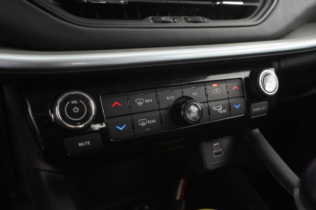 JEEP Compass usata 11