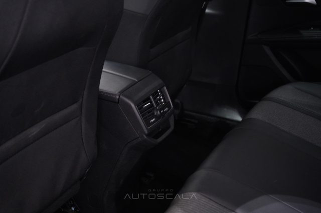 PEUGEOT 3008 usata, con Telecamera per parcheggio assistito