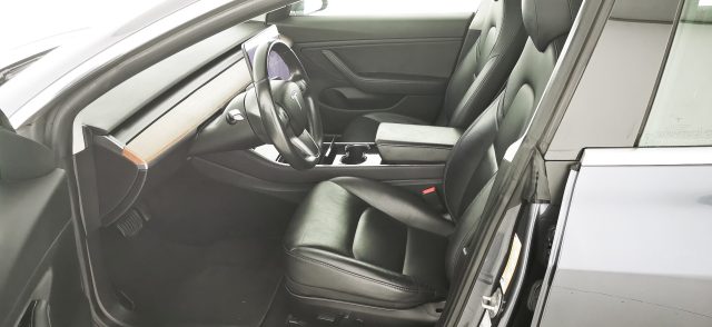 TESLA Model 3 usata, con Interni in pelle