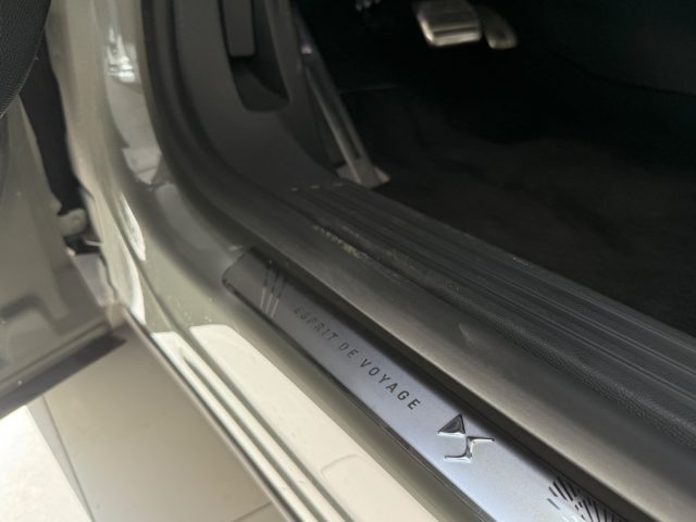 DS AUTOMOBILES DS 7 usata, con Luci diurne