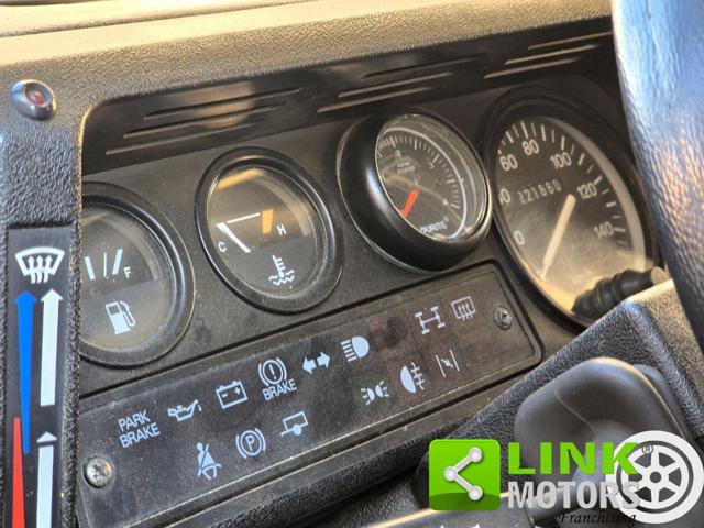 LAND ROVER Defender usata 27