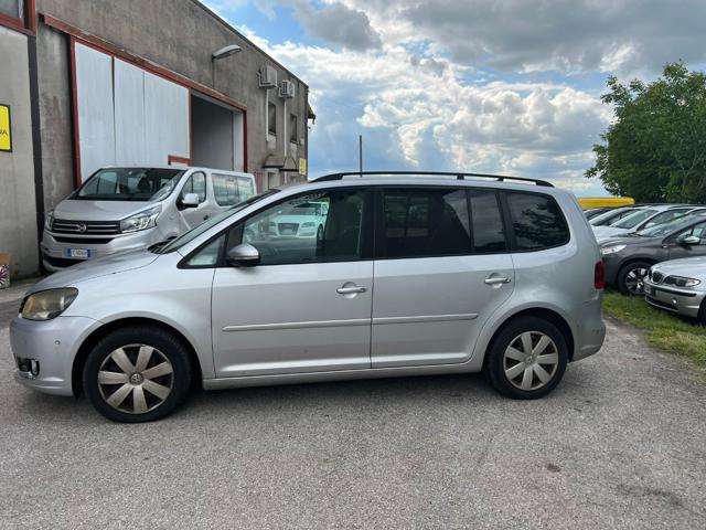 VOLKSWAGEN Touran usata, con Airbag