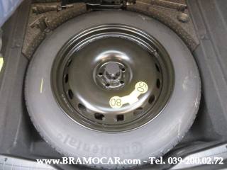 LAND ROVER Range Rover Velar usata, con Leve al volante