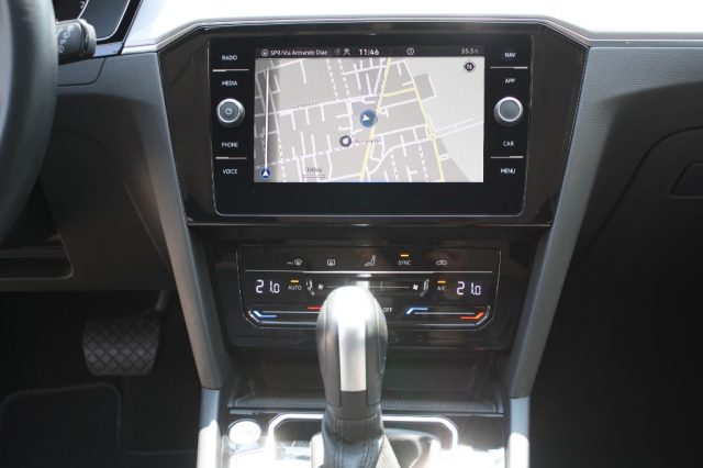 VOLKSWAGEN Passat Variant usata, con ESP