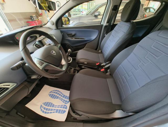 LANCIA Ypsilon usata, con Autoradio