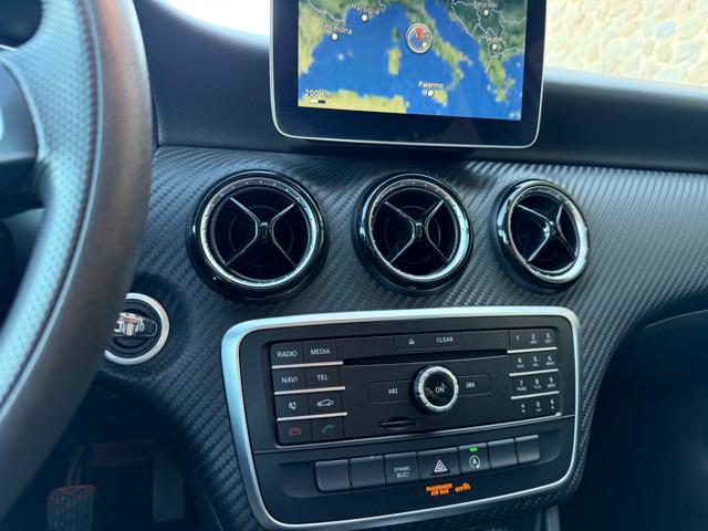 MERCEDES-BENZ GLA 180 usata, con Touch screen
