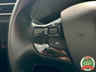 PEUGEOT 308 usata, con Volante in pelle