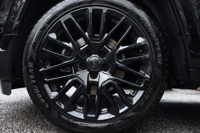 JEEP Compass usata, con Alzacristalli elettrici