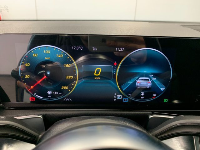 MERCEDES-BENZ GLB 200 usata, con Sensore di luce