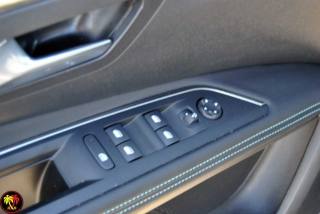 PEUGEOT 3008 usata, con Climatizzatore