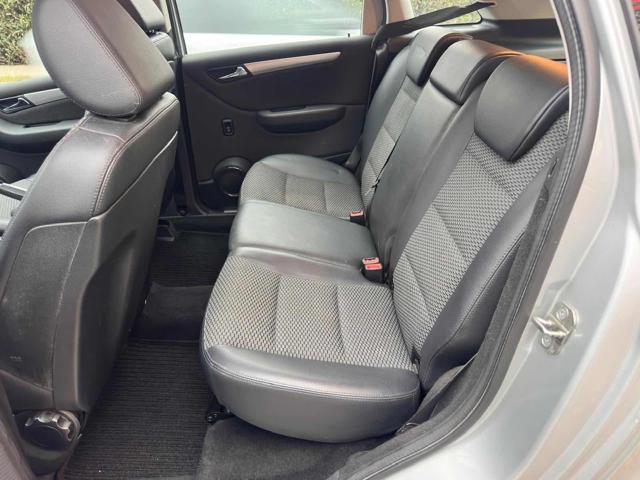 MERCEDES-BENZ B 180 usata, con Volante in pelle
