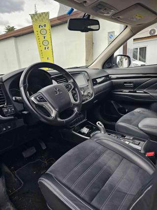 MITSUBISHI Outlander usata, con Climatizzatore