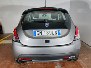 LANCIA Ypsilon usata, con Autoradio