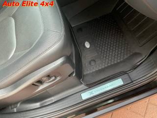 LAND ROVER Defender usata, con Autoradio