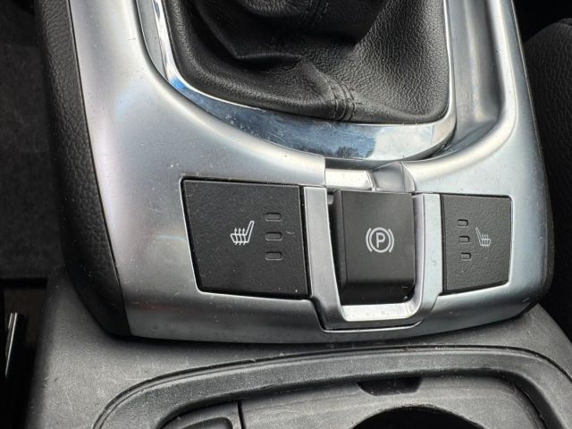 OPEL Antara usata, con Controllo automatico clima