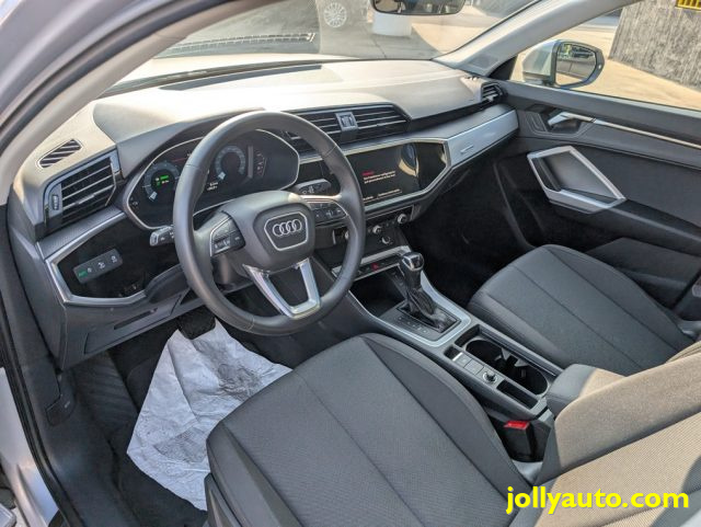 AUDI Q3 usata, con Sensori di parcheggio posteriori