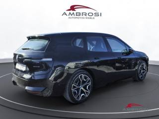 BMW iX usata 2