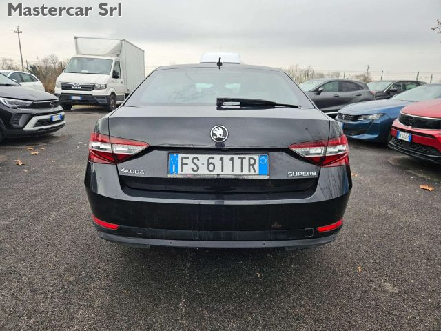 SKODA Superb usata, con Alzacristalli elettrici