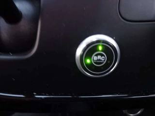 MAHINDRA KUV100 usata, con Fendinebbia