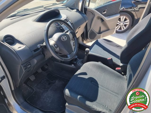 TOYOTA Yaris usata, con Climatizzatore