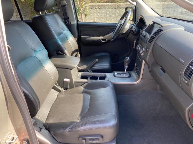 NISSAN Pathfinder usata, con Sedile posteriore sdoppiato