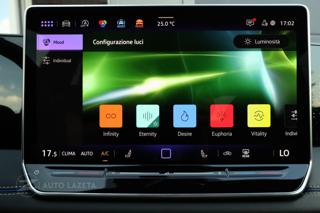 VOLKSWAGEN Tiguan usata, con Climatizzatore automatico, 3 zone
