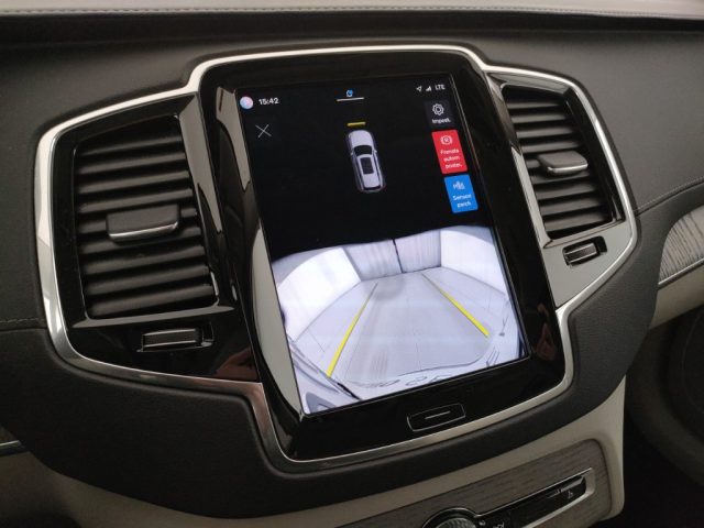 VOLVO XC90 usata, con USB