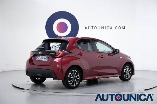 TOYOTA Yaris usata, con USB