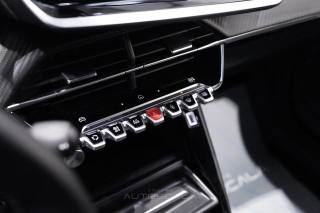 PEUGEOT 2008 usata, con Autoradio digitale
