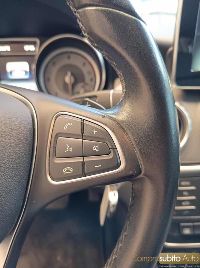 MERCEDES-BENZ GLA 200 usata 23