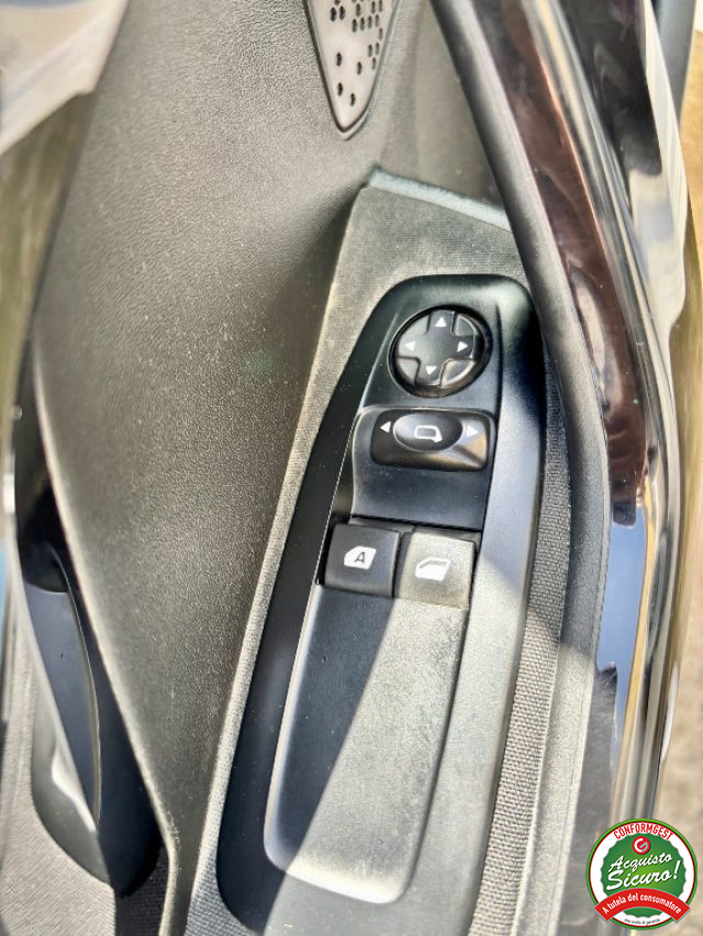 PEUGEOT 208 usata, con Controllo trazione