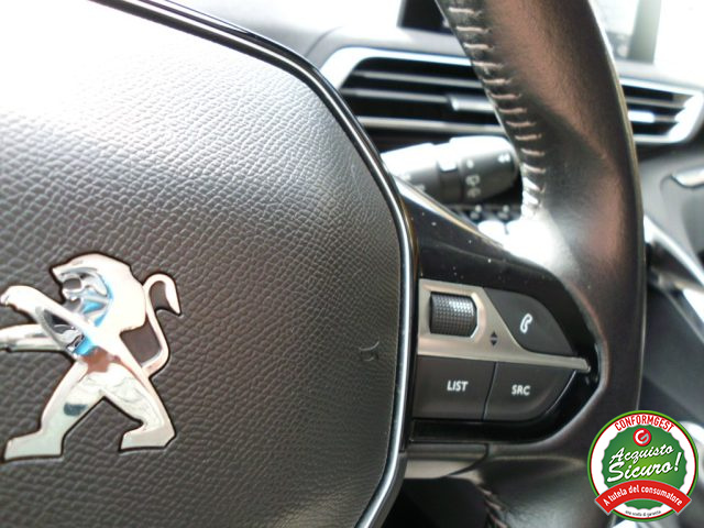 PEUGEOT 3008 usata, con Touch screen