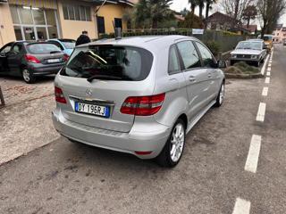 MERCEDES-BENZ B 180 usata, con Climatizzatore