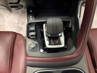 JAGUAR E-Pace usata, con Volante in pelle