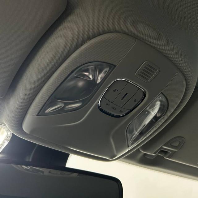 JEEP Compass usata, con Sedile posteriore sdoppiato