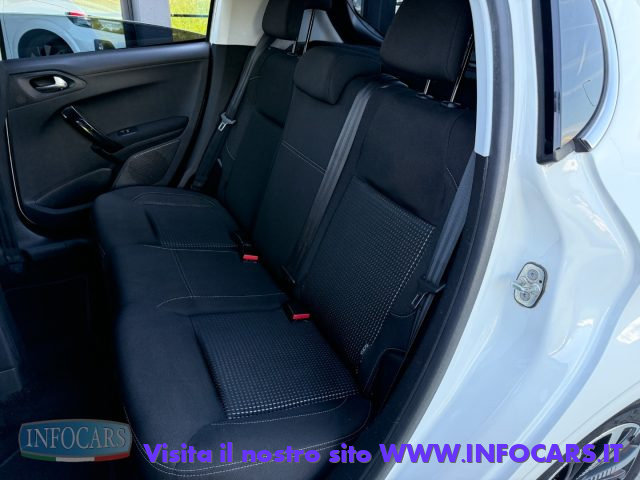 PEUGEOT 208 usata, con Boardcomputer