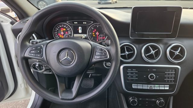 MERCEDES-BENZ A 160 usata, con Volante in pelle