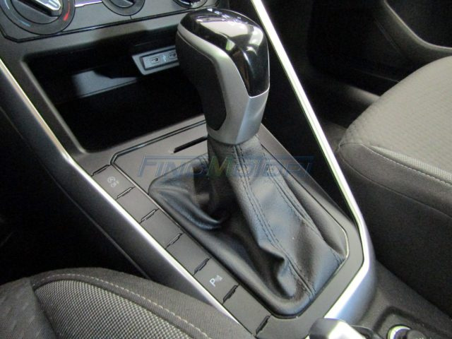 VOLKSWAGEN Polo usata, con Autoradio