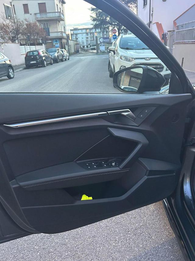 AUDI A3 usata, con Leve al volante