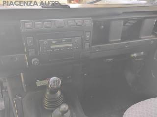 LAND ROVER Defender usata, con Lettore CD