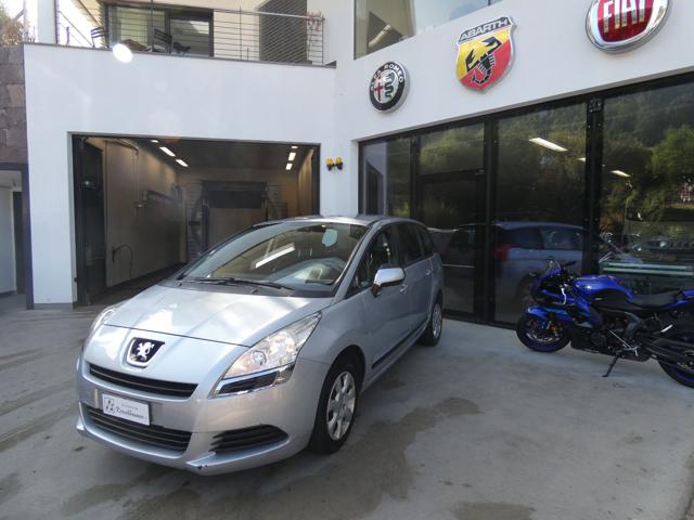 PEUGEOT 5008 usata, con Airbag