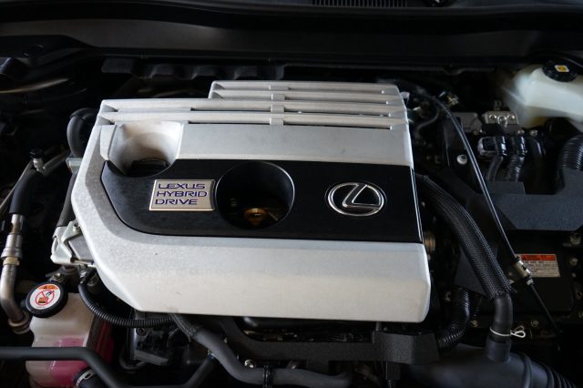 LEXUS UX 250h usata, con Lettore CD