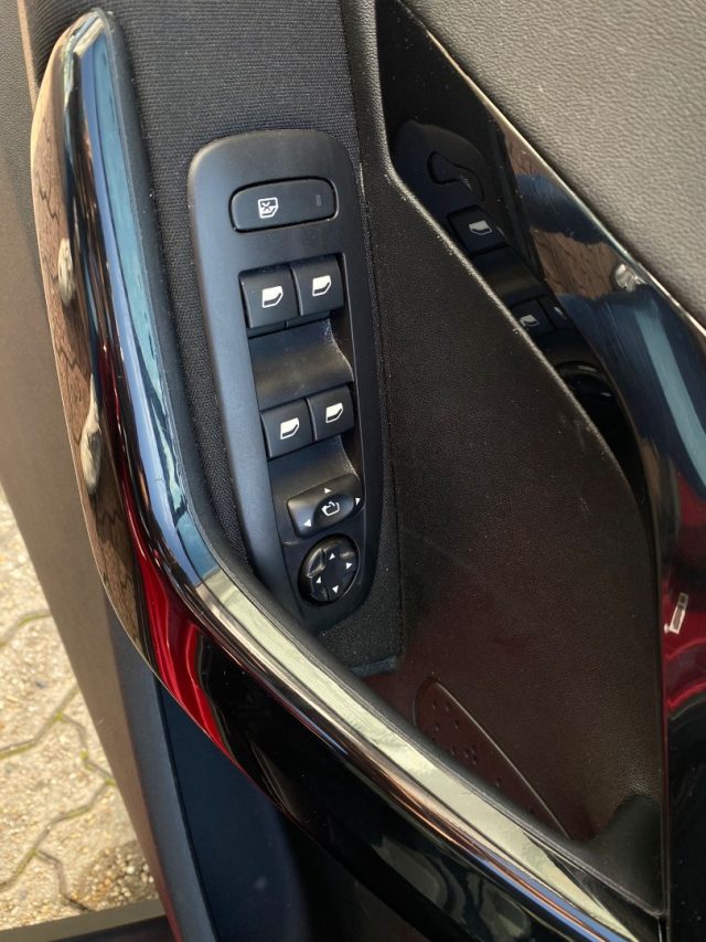 PEUGEOT 2008 usata, con Cerchi in lega