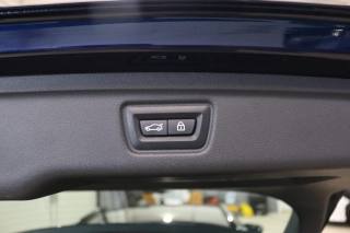 BMW 320 usata, con Fari LED