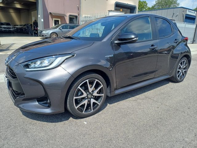 TOYOTA Yaris usata, con Luci diurne