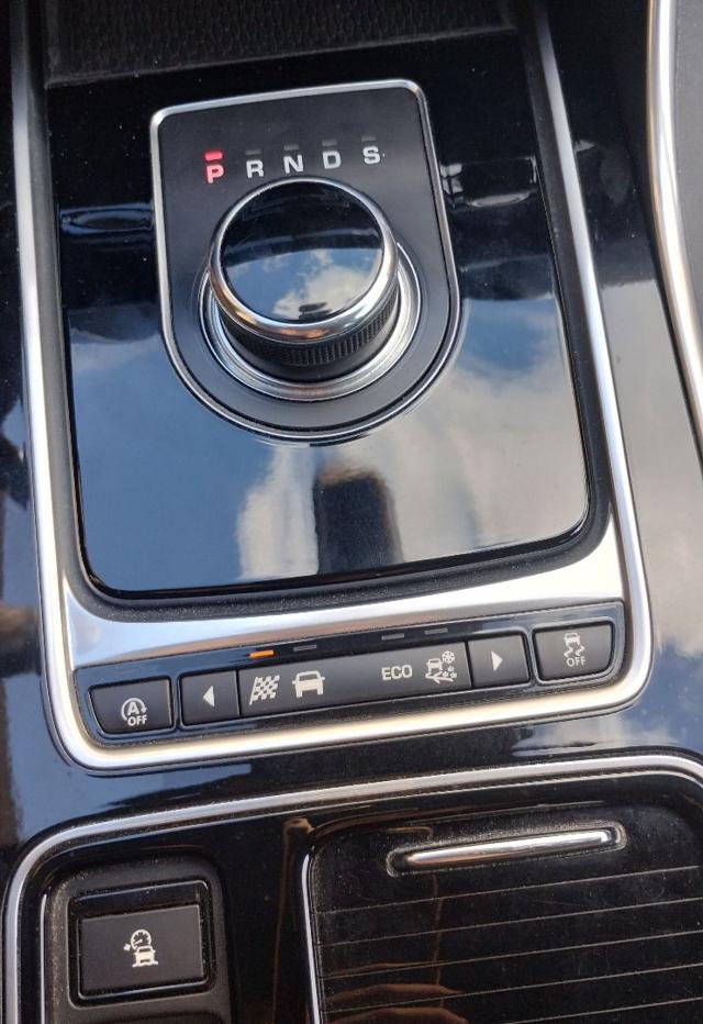 JAGUAR XE usata, con Airbag testa