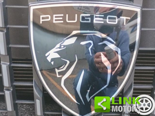PEUGEOT 2008 usata, con Volante in pelle