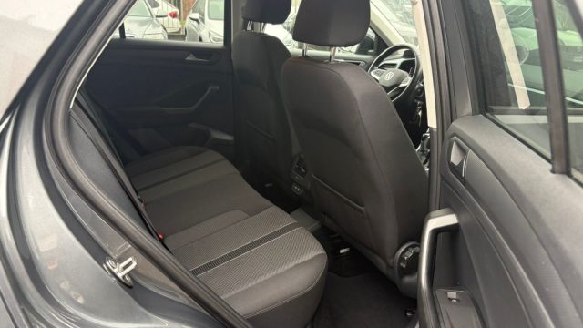 VOLKSWAGEN T-Roc usata, con Autoradio digitale